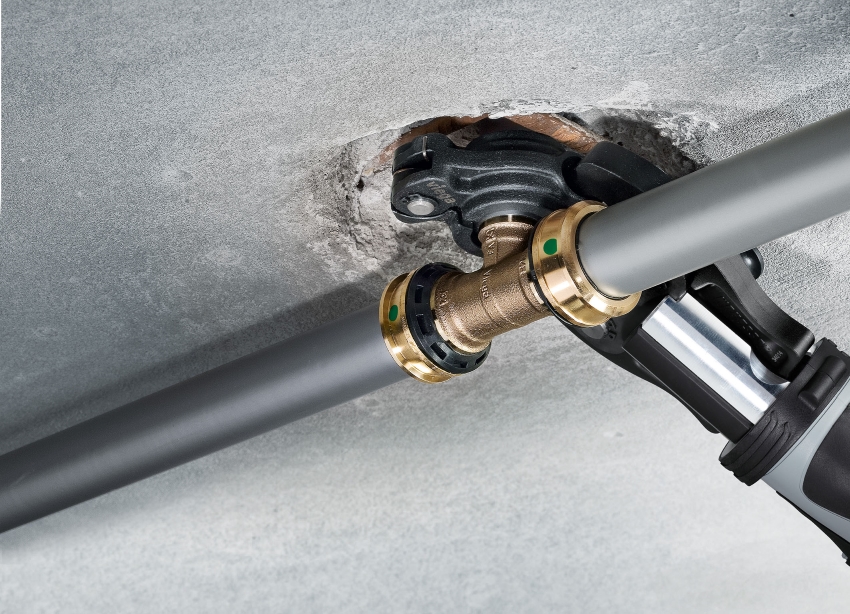 Die innovative, „raxiale“ Pressverbindungstechnik des...