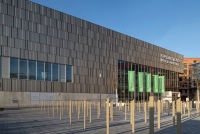 Das Sportbad im Neckarpark Stuttgart ist das derzeit modernste Sportbad in Deutschland. Die Entwässerungstechnologie dieses Hightech-Gebäudes stammt überwiegend von ACO Haustechnik.