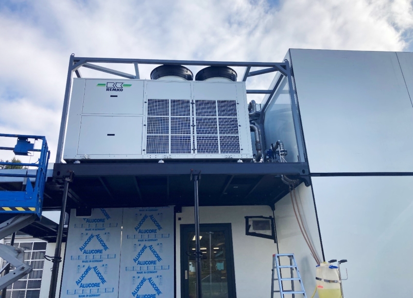 Der kompakte Kaltwassererzeuger KWP Eco mit 140 kW...