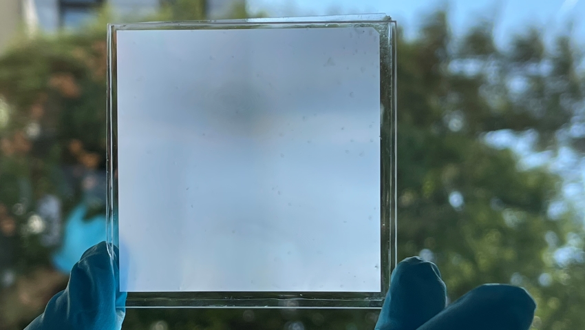 Kühlend, lichtdurchlässig und blendfrei: Das neue Material...