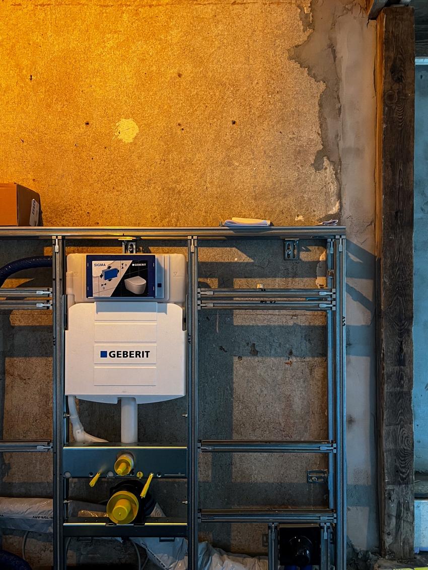 Das Duofix Element mit Power & Connect Box von Geberit...
