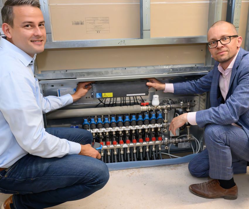 (von rechts) Investor Frank Sonnabend, Leiter Keyaccount-Management...