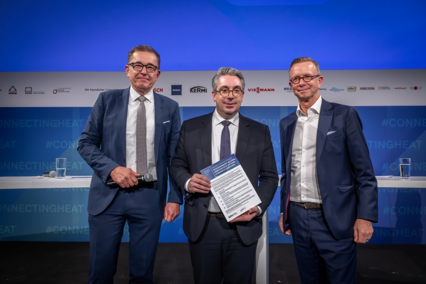 v.l.: Michael Hilpert, Präsident ZVSHK, Parl. Staatssekretär...