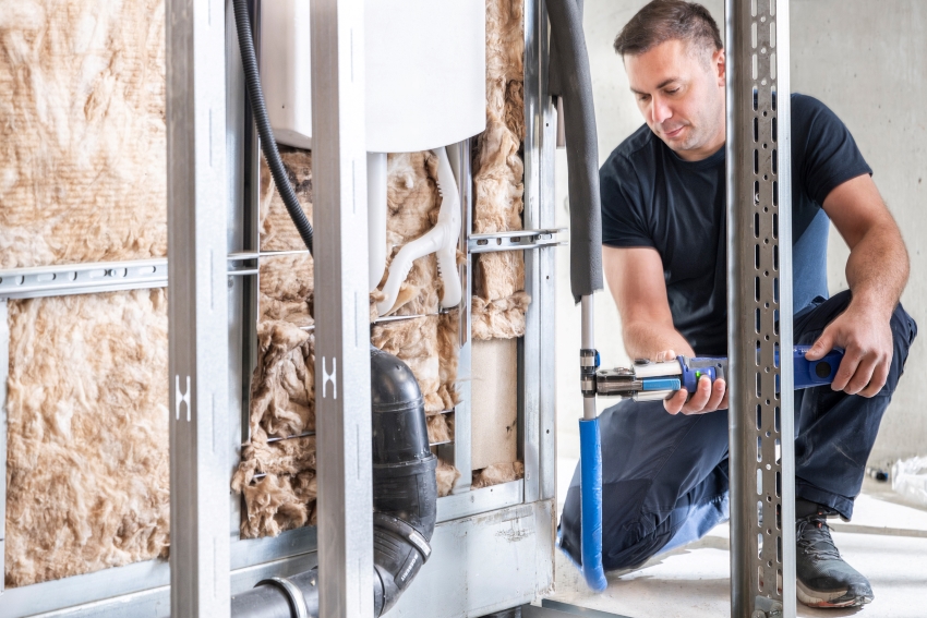 Das flexible Mehrschichtverbundrohrsystem Geberit FlowFit...