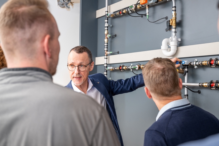 Sanitärprofis aus der Planung und Installation sowie...