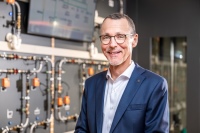 Friedrich Stöckl, Fachreferent für Sanitärtechnik, entwickelte das Konzept der Hydraulikwand und begleitete die Umsetzung mit der Geberit Gruppe in Jona.