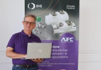 Rüdiger Werthschulte, Trainer bei IMI Hydronic Engineering Deutschland GmbH, führt als Referent durch das Webinar. Er zeigt SHK-Meistern, Energieberatern und Planern, wie sie mit der Software EasyPlan 2025 einfach, schnell und rechtssicher zum hydraulischen Abgleich gelangen.<br />Bild: IMI
