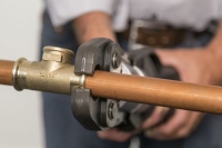 Für maximale Umwelttransparenz und nachhaltiges Bauen: SANHA bietet als Branchenpionier EPDs für alle Rohrleitungssysteme – wie etwa für die Serie <a href="mailto:https://www.sanha.com/media/ee/80/b2/1729501256/EPD_PURAPRESS_+_PURAFIT.pdf"target="_blank">PURAPRESS</a>.<br />Bild: SANHA