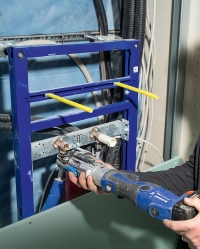 Dank der lateralen Verpressung lassen sich die Pressstellen von Geberit FlowFit auch bei begrenztem Platzangebot zuverlässig erreichen.