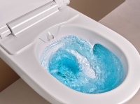 Die innovative Geberit TurboFlush-Technologie sorgt durch die Form der Keramik für eine optimierte Wasserführung. Das führt zu einer verbesserten Ausspülung und geringeren Verschmutzung.