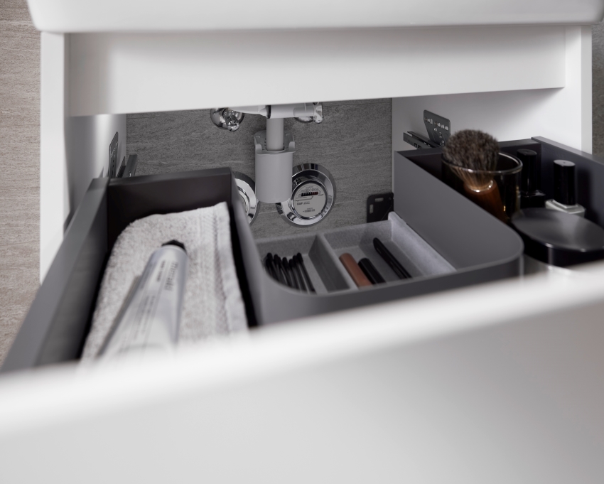 Durch ein modulares Ordnungssystem mit optionalem Einsatz...