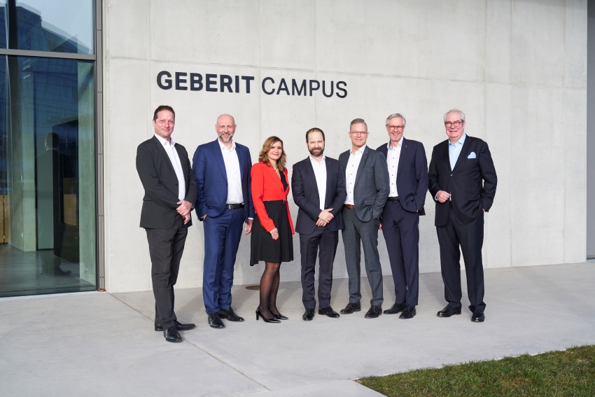 Gemeinsam mit Vertretern von Wirtschaftsverbänden der...