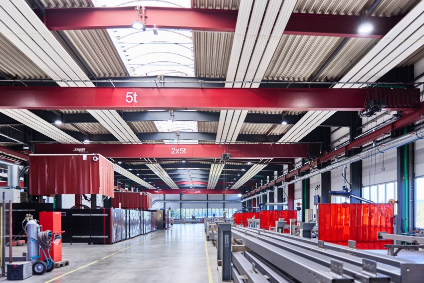 Über 3.500 m2 Deckenstrahlplatten Zehnder ZIP ersetzen...
