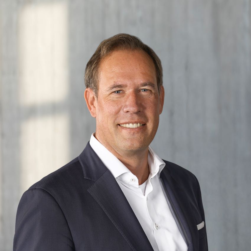 Dr. Jens Köppen wird persönlich haftender Gesellschafter...