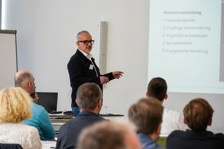 Herfried Langer, Dipl.-Ing. Architekt BDA und Geschäftsführer...