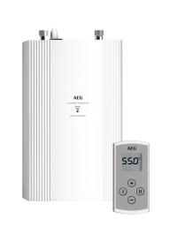 Schlank, leistungsstark und platzsparend: Der elektronische AEG Durchlauferhitzer DDLE Kompakt 11/13 findet selbst unter kleinen Spülen Platz und stellt Warmwasser innerhalb weniger Sekunden bereit. Der Ausführung „FB“ liegt zusätzlich eine Funkfernbedienung bei.<br />Bilder: AEG Haustechnik