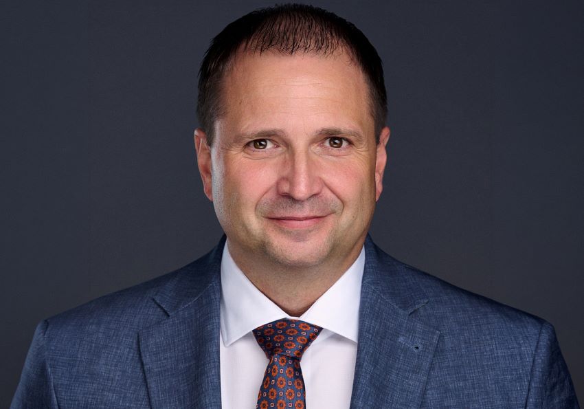Andreas Bichler, CEO der Dehoust GmbH, betont die Dringlichkeit...