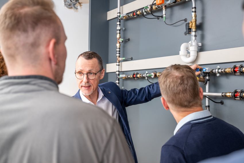 Sanitärprofis aus der Planung und Installation sowie...