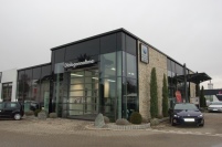 Der Volkswagen-Partner VW Pfister steht seinen Kunden.......