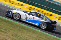 Steffis Arbeitsplatz: ein 400 PS starker Porsche Carrera 911 GT3 Cup.