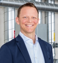 Leitet die neu gegründeten "ViAir" Aktivitäten der.......