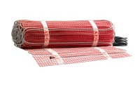 Die elektrische AEG Fußbodenheizung THERMO BODEN zeichnet sich durch eine geringe Aufbauhöhe und hohe Flexibilität bei der räumlichen Anpassung aus. Im Bild: Die THERMO BODEN-Heizmatte Comfort mit 130 W/m² Heizleistung und einer Verlegebreite von 50 cm. 