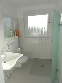 Rund 25 Mieter entschlossen sich für ein neues, barrierefrei gestaltetes Bad mit bodengleicher Dusche – ein Modernisierungsangebot von DOGEWO21 im Zuge dieser Baumaßnahme.