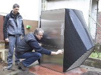 Die von Alpha-InnoTec beigesteuerte Luft/Wasser-Wärmepumpe ist besonders gut für Renovierungen geeignet, da sie die benötigte Heizenergie direkt aus der Umgebungsluft bezieht. Foto: AIT 