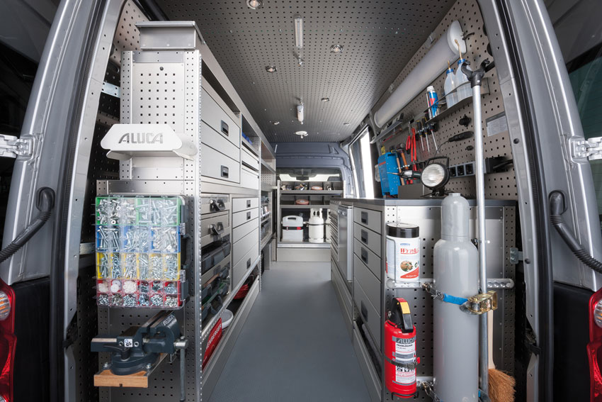 ALUCA Sanitärmobil: System ALUCA sorgt für Ordnung...