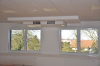 Das DUPLEX Vent S 1000 ist eines von 13 Lüftungsgeräten der Firma Airflow, die im neuen Schulgebäude eingesetzt wurden. Alle Geräte wurden zu 2/3 teilintegriert eingebracht<br />Bild: Airflow