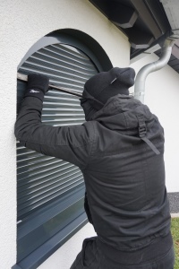 Robuste Rollläden aus Aluminium sind nur schwer zu knacken und erschweren das Geschäft von Einbrechern beträchtlich.<br />Bild: rollladen.de