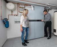 Auch kleine Brennstoffzellen-Heizgeräte gehören zur KWK. Herrscht ein ausreichender Wärmebedarf im Gebäude, kann sich der Einsatz lohnen. Bild: Viessmann