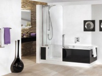 Mit der TWINLINE 2 ist Duschen<br />und Baden auf kleinstem Raum<br />keine Kunst, sondern das Ergebnis konsequenter Entwicklungsarbeit<br />und technisch sinnvoller Details. So erlaubt die TWINLINE 2 auch für kleine oder „Problem“-Bäder<br />optimale Lösungen. Foto: Artweger