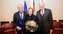 Dr. Helmut Rothenberger (links) mit Frau Silvia Rothenberger.......