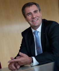 Benedikt Mahr zum 1. Vorsitzenden des DG Haustechnik.......