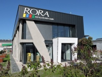 Das Unternehmen Rora Installationen präsentiert seinen neuen Erweiterungsbau weithin sichtbar mit moderner Aussendfassade