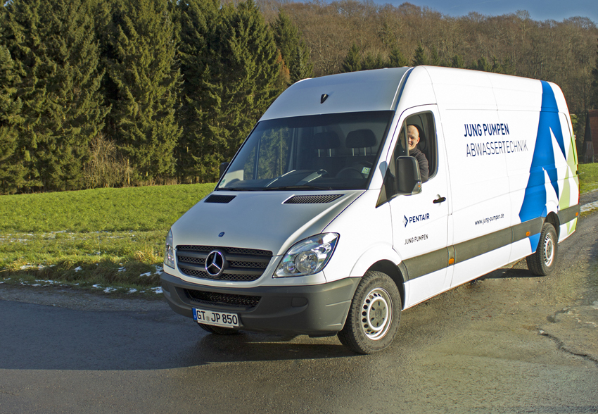 Über 40 werkseigene Servicemonteure sind in Deutschland...