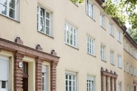 Die Gemeinnützige Baugenossenschaft Steglitz eG entschied sich bei allen 133 Wohnungen für das vollarmierte Fenstersystem GENEO aus dem Hightech-Werkstoff RAU-FIPRO.<br />Bilder: REHAU AG + Co
