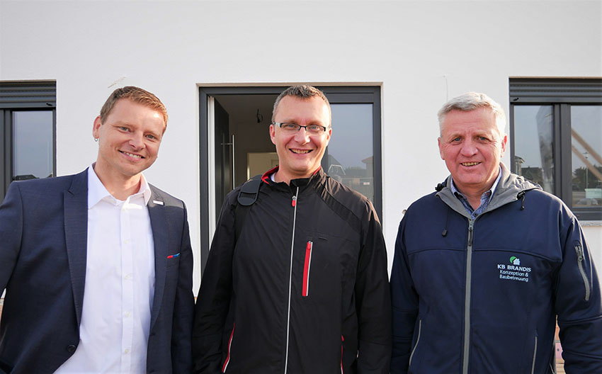 Für sein Bauprojekt suchte Christian Wolff (Mitte)...