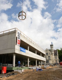 Nach sieben Monaten wurde beim Neubau des Buderus Informationszentrums Lollar das Richtfest gefeiert. Foto:Buderus