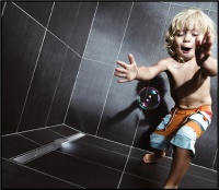<b>Innovativ:</b> CeraLine Aktiv ermöglicht eine bodengleiche Dusche auch ohne direkten Zugang zum Abwasserrohr.