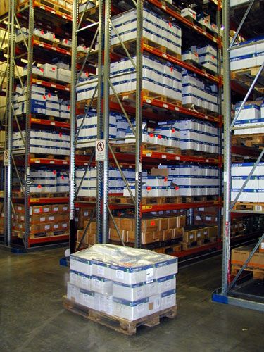 Im Logistikzentrum Übach-Palenberg.