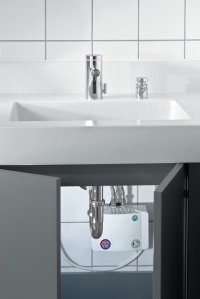 Waschtischarmatur lumino+ von CONTI+ mit Klein-Durchlauferhitzer.<br />Bild: www.conti.plus