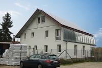 Bio-Solar-Haus in Holzständerbauweise. Die Cellulosedämmung sorgt ganzjährig für optimale Dämmwerte.<br />Bild: Climacell