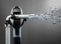 Durch innovative Guss- und Umformverfahren sind die  „Raxinox“-Verbinder durchflussoptimiert. Geringe Druckverluste ermöglichen schlanke und hygienisch optimierte Trinkwasser-Installationen. 