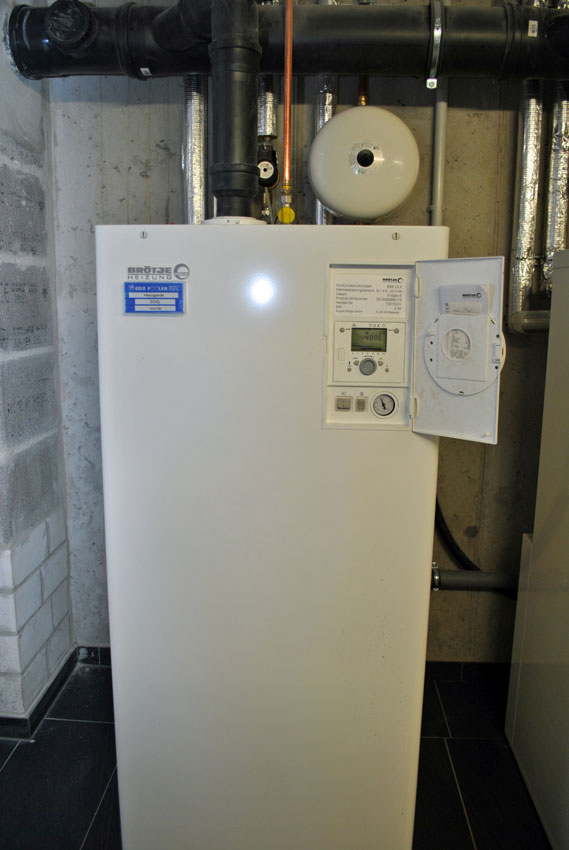 Gas-Brennwert-Wärmezentrum EcoCondens Kompakt BBK mit...