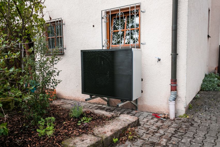 Das Daikin Altherma 3 H HT Außengerät ist mit nur 35...