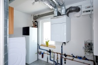 Mit einer Grundfläche von 600 auf 600 mm benötigt das Standgerät lediglich eine kleine Stellfläche.<br />Bilder: Daikin