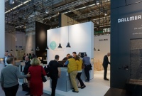 Das moderne und harmonische Design des Dallmer-Messestandes reflektierte die Qualität, Innovation und Präzision des Sanitärspezialisten.<br />Bilder: Dallmer