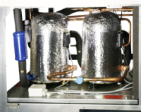Flüsterleiser Betrieb: Weil bei den neuen Dimplex Luft/Wasser-Wärmepumpen der Verdichter auf einer freischwingenden Verdichtergrundplatte angebracht ist, die sich in einem abgekapselten Schallraum befindet, werden Schallemissionen minimiert. Fotos: Glen Dimplex Deutschland GmbH, Kulmbach.<br />